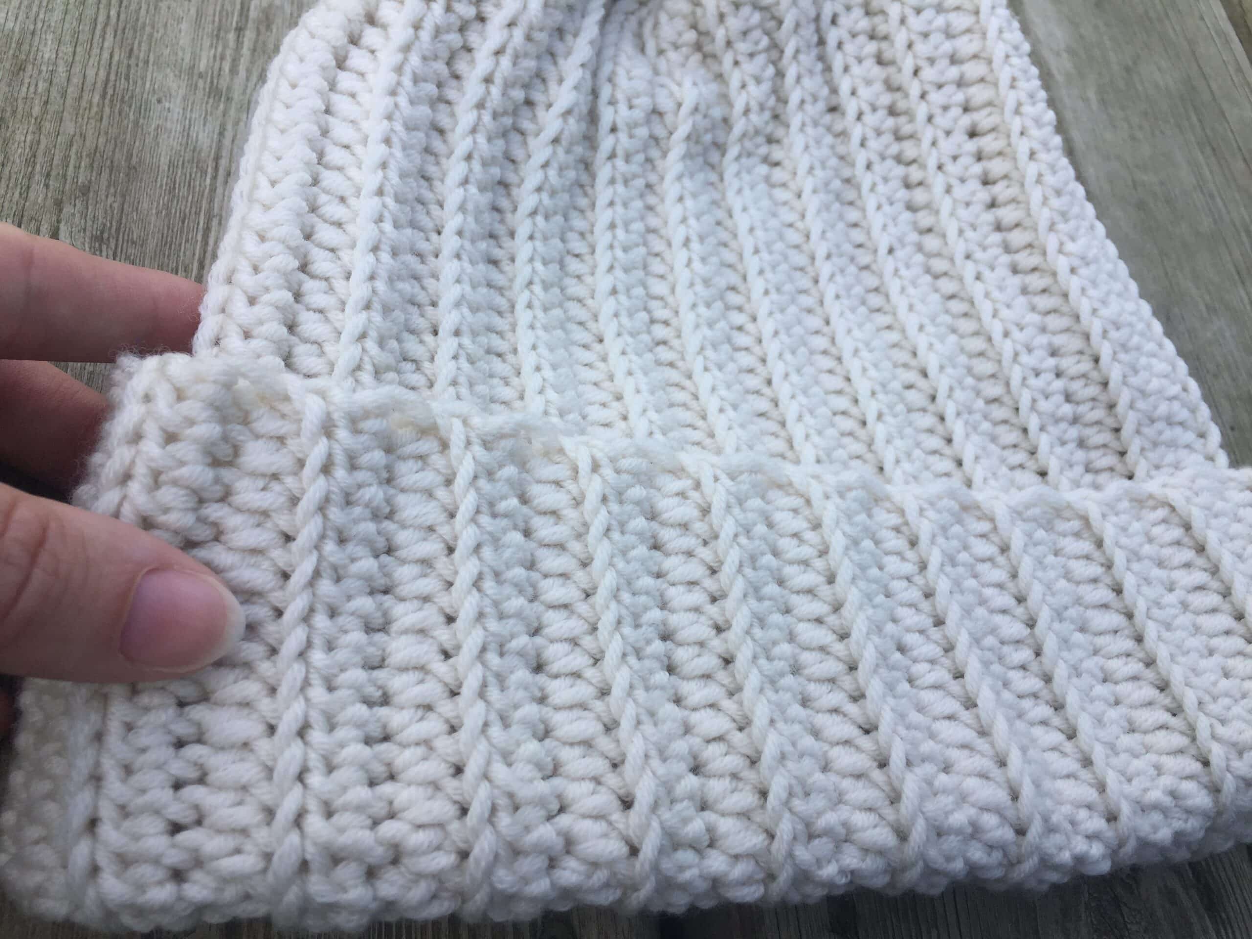 easy crochet winter ribbed hat