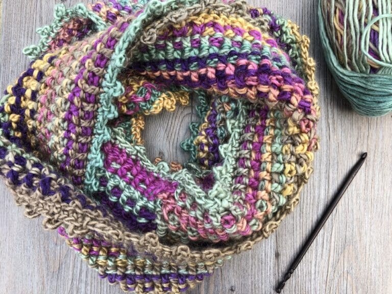 Twisted Cowl Crochet Pattern