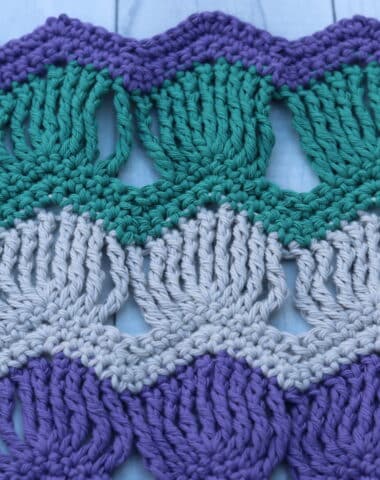 the vintage fan ripple crochet stitch worked in purple grey and green