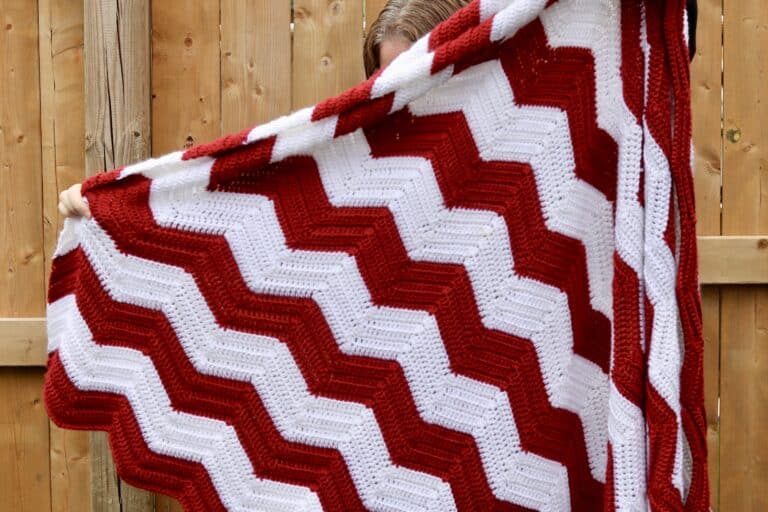 Classic Christmas Blanket Crochet Pattern