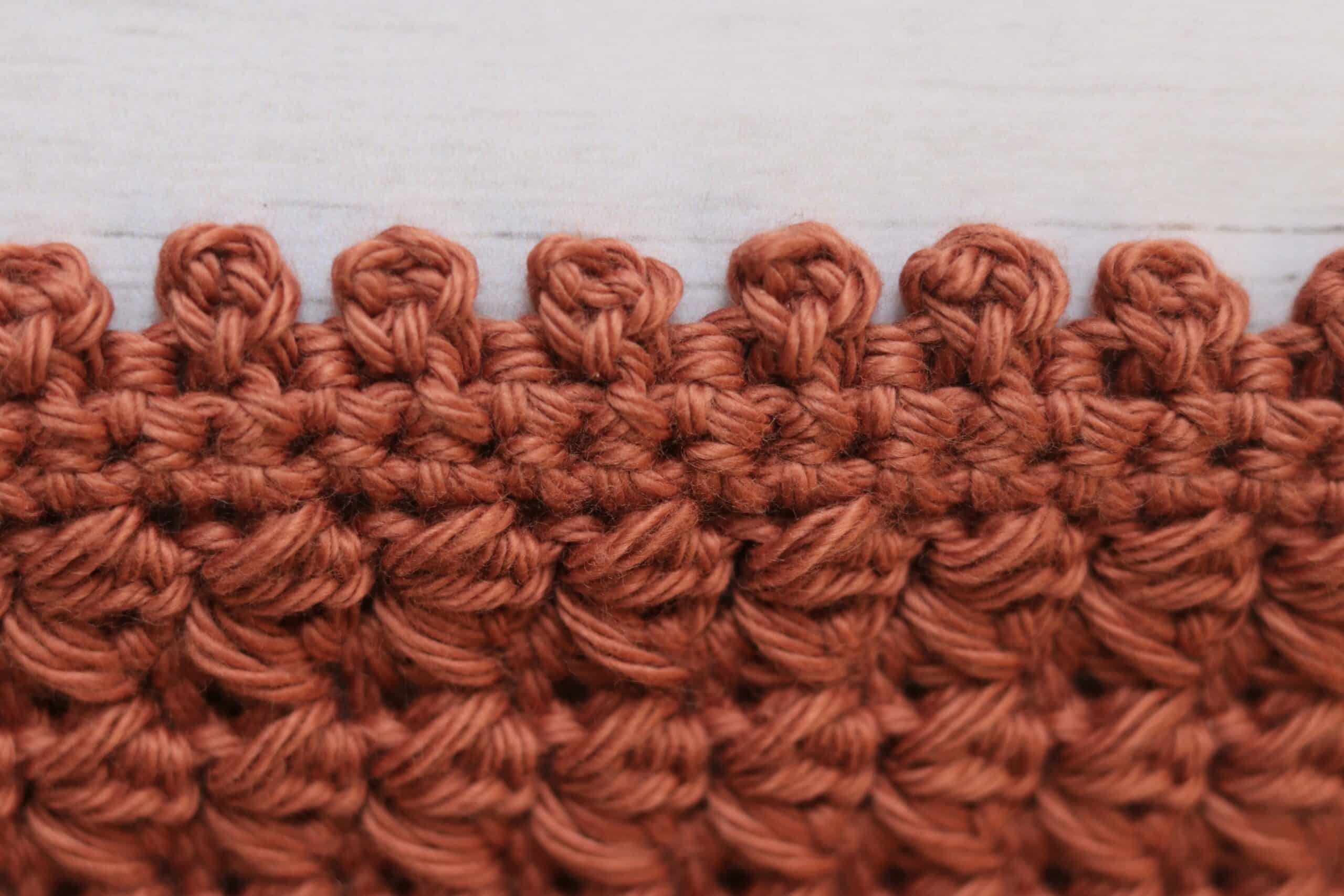 Red lace crochet edging pattern with stitch scheme