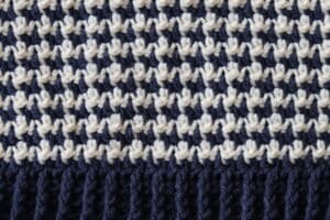 A close up of the edging on the Houndstooth Cowl Crochet pattern