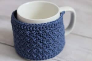 The crochet Suzette mug cozy